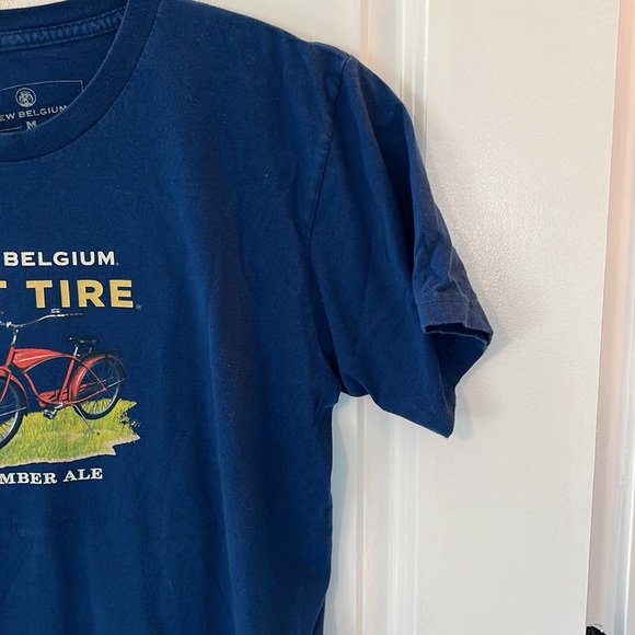 Mens size medium graphic T-shirt blue graphic tee new Belgium flat tire ale - Picture 4 of 6